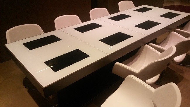 tavolo-da-riunioni-e-da-ufficio-elettronico